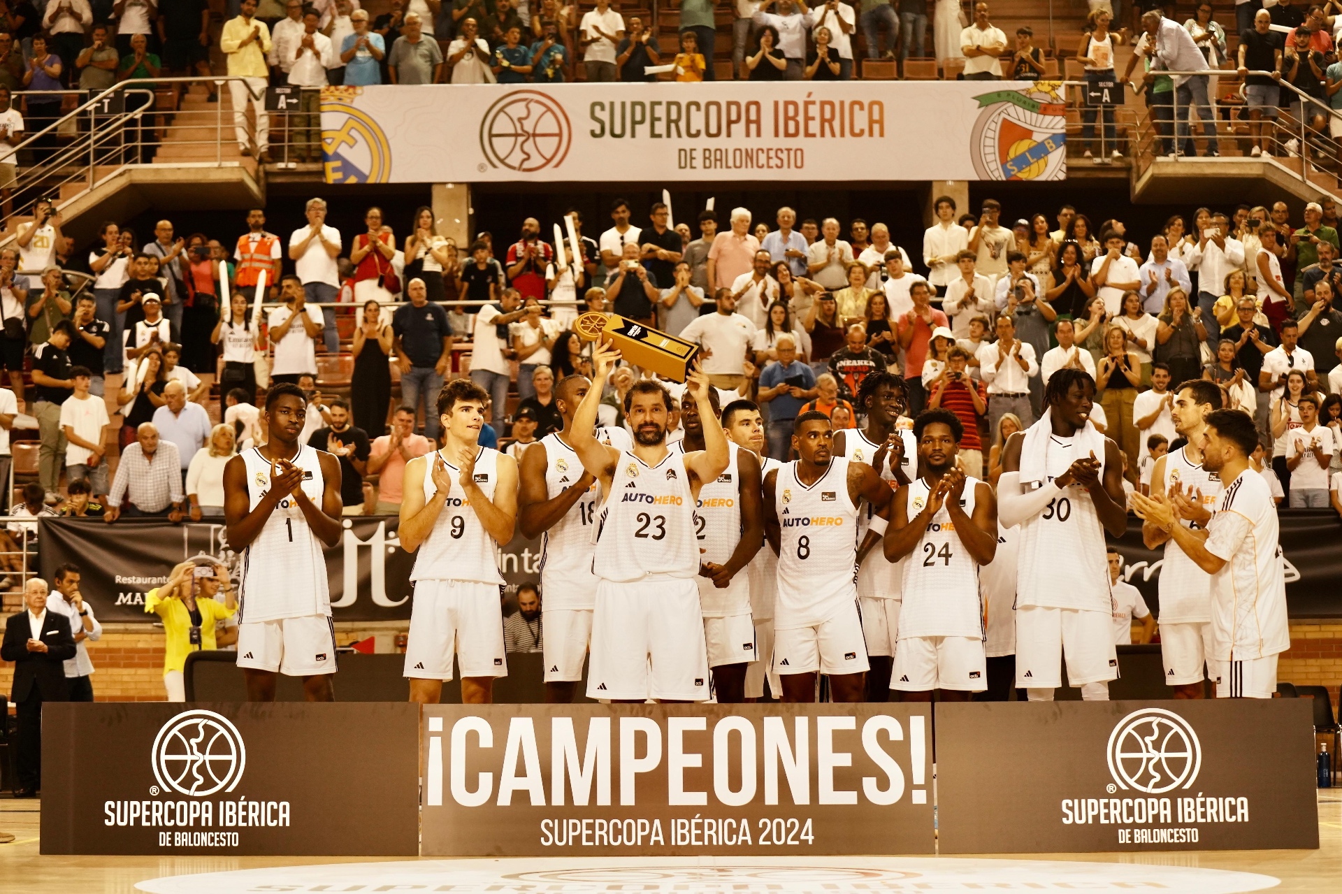 La Granadilla llena en la Supercopa Ibérica